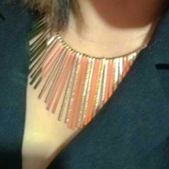 Elegant Gold Necklace - Picture 1 of 9